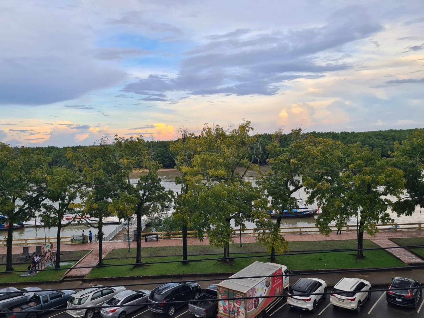 Apo Hotel Krabi town Eksteriør bilde